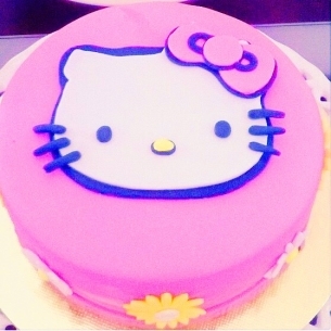 hello kitty cakes hello kitty cake