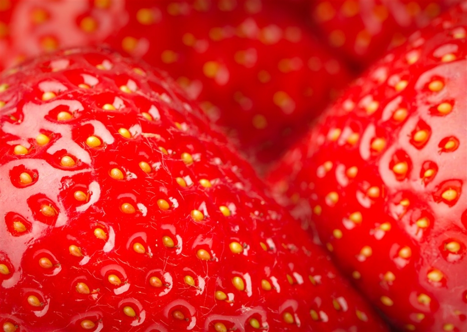 草莓红彤彤的做法 红彤彤的一片草莓