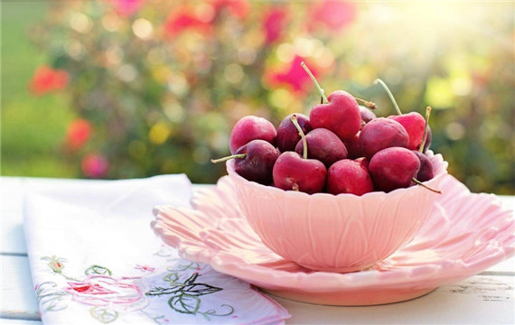 樱桃樱桃水果桌面壁纸的作用和功能