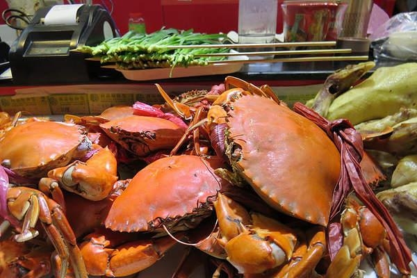 三亚吃货夜市 三亚最大的海鲜夜市