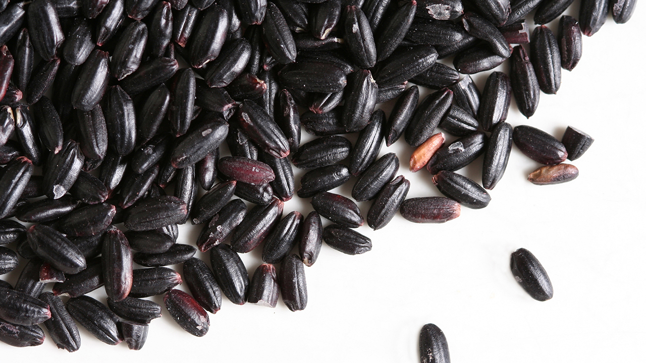 经常吃黑米有助于补充铁元素吗？黑米怎么吃最营养？