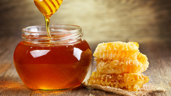 女性每天喝蜂蜜有什么缺点？如何判断蜂蜜是否坏了？