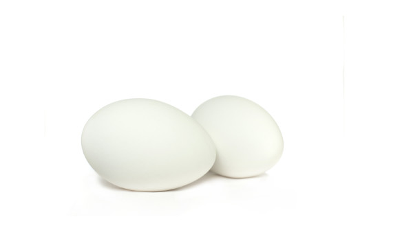 哪种人不适合吃鹅蛋？孕妇能吃半生不熟的鹅蛋吗？