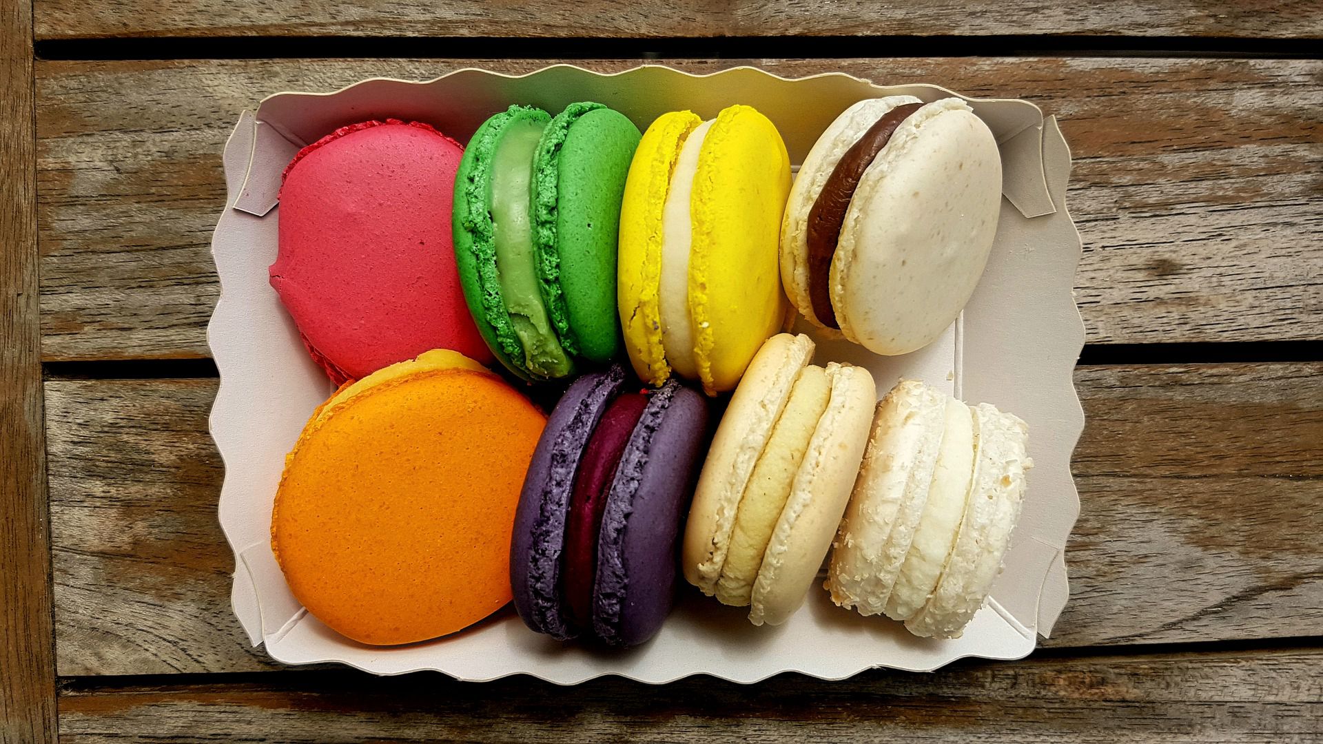 制作马卡龙甜品简单方法 马卡龙具有法国式浪漫色彩的甜点