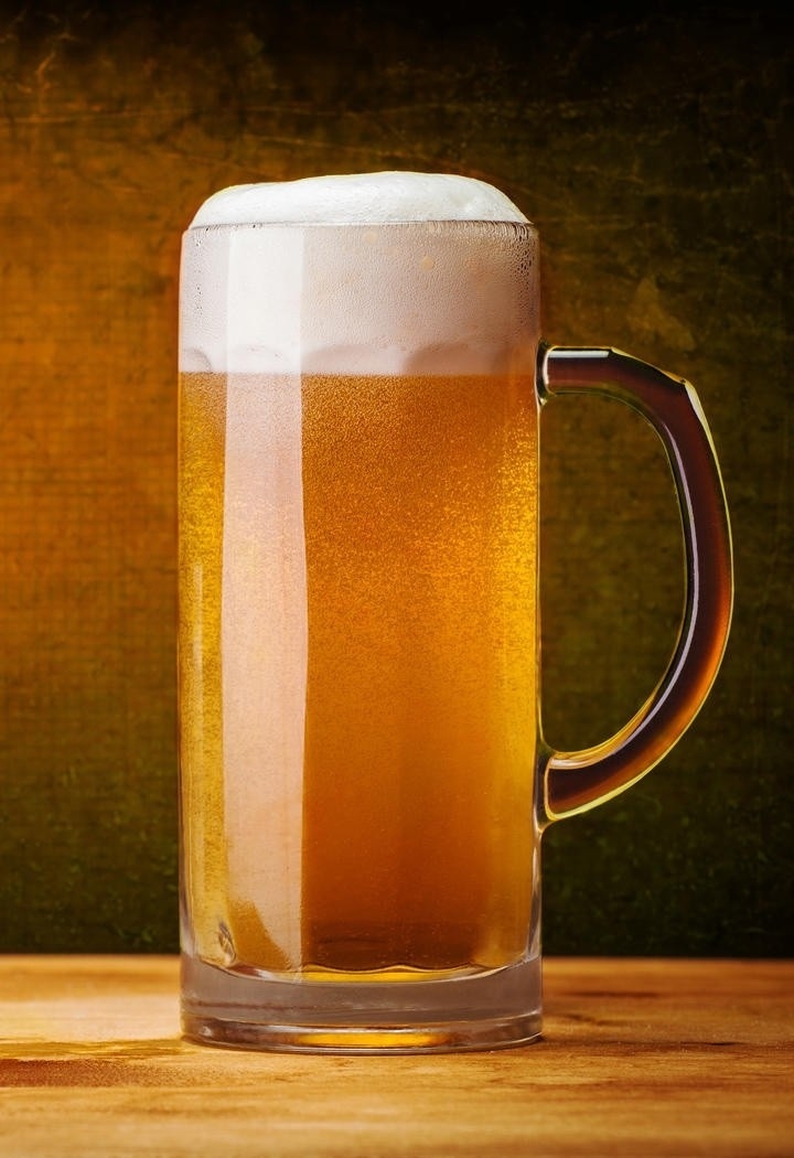 人类最古老的酒精饮料和啤酒图片