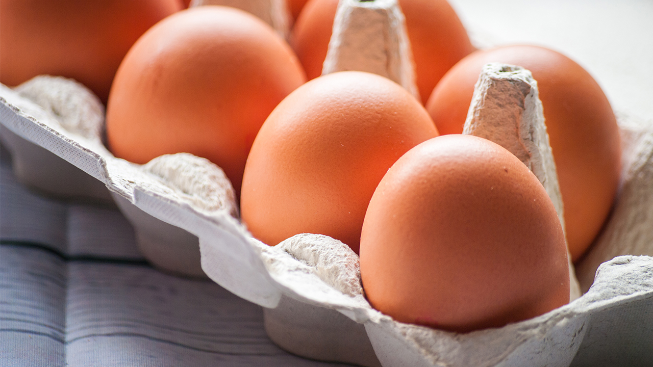鸡蛋有点腥味还能吃吗？为什么鸡蛋煮10分钟还不熟？
