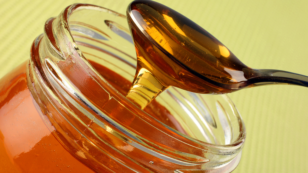 蜂王浆的作用和功效有哪些？蜂王浆和蜂蜜的区别是什么？