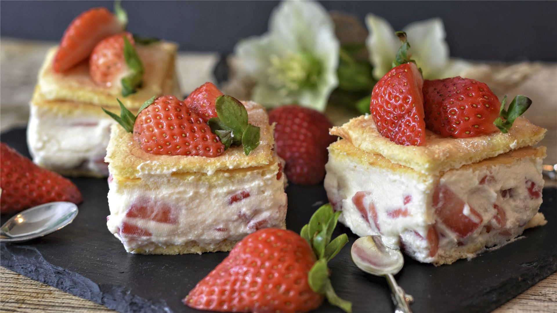 草莓水果蛋糕图片大全 草莓水果蛋糕图片网红