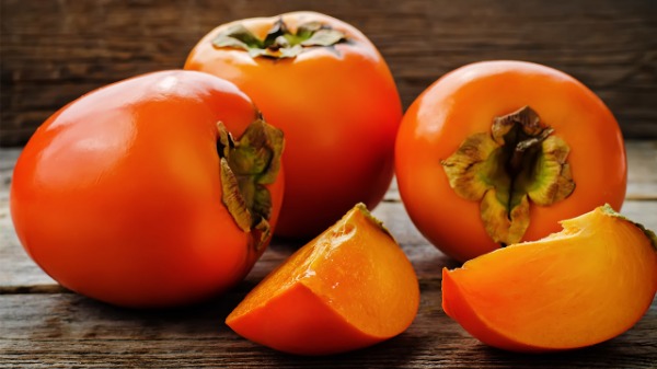 吃柿子不能吃什么食物？柿子和什么吃会中毒？