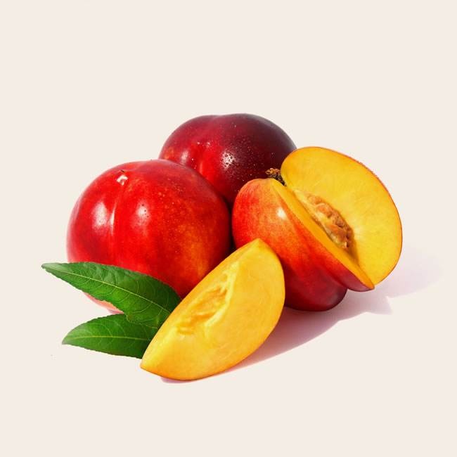 为什么有的油桃壳子是红色的 色泽鲜艳的油桃