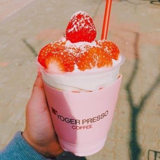 冰淇淋草莓 冰淇淋草莓杯