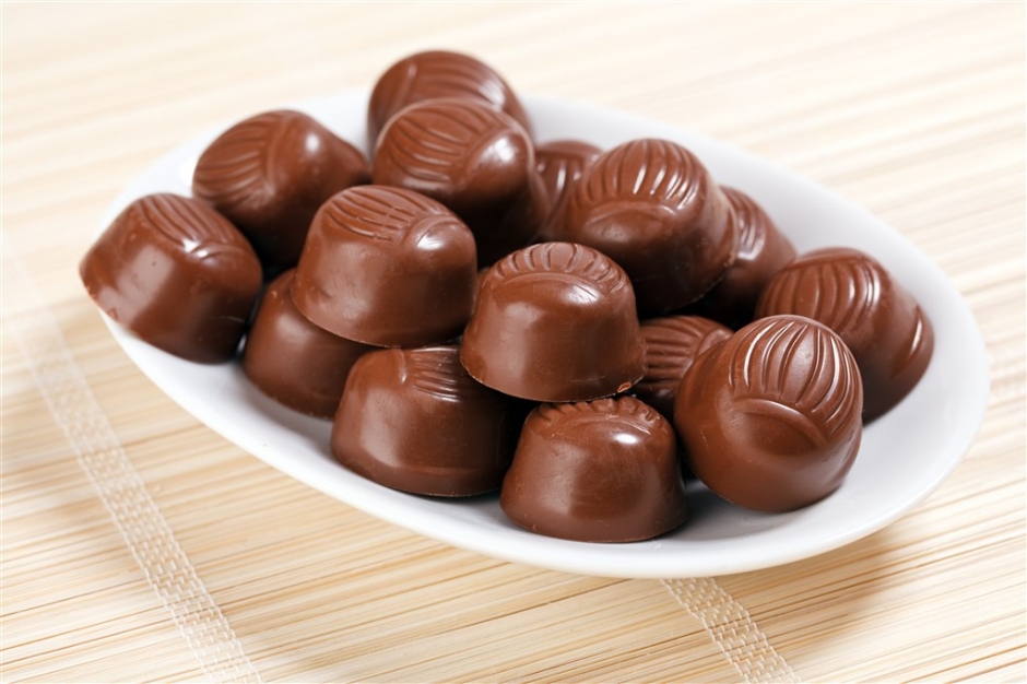 吃巧克力零食视频声控 m豆巧克力零食大礼包